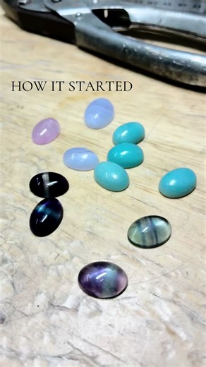 *NEW IN* I’ve got some gorgeous new stones on my desk, all waiting to be set and made into pieces for you to wear with love & treasure. First up is this gorgeous tranquil, tropical blue Amazonite. A colour I’m always drawn to as it reminds me of the ocean🌊 Amazonite - A soothing stone, worn by many for its communication, harmony and stress relieving properties. £80 1 of each size available 🩵 #gemstones #cleethorpes #handmade #smallcreator #lincolnshire