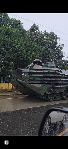 AAV7A1 Amphibious Assault Vehicle Spotted in Subic 🚨 Spotted on the streets of Subic, Philippines 🇵🇭 — an AAV7A1 Amphibious Assault Vehicle (AAV), the powerful armored personnel carrier used by the Philippine Marine Corps. 🚧 This massive tracked vehicle is built to operate both on land and sea, carrying Marines from ship to shore and into combat zones. Armed with heavy weapons and capable of transporting 20 troops, the AAV7A1 is a rare sight outside of military bases. 👉 Catch this quick gli