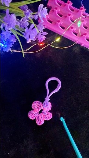 Colorful DIY keychain for Beginners | Loom Band Craft #diykeychain #shorts