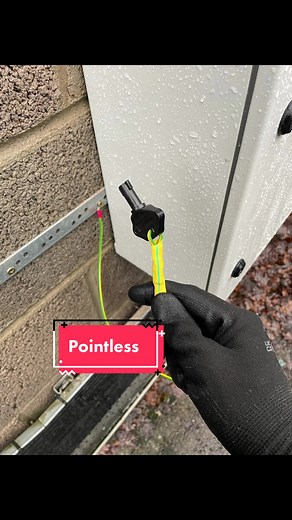 Expert Electrical Tips: Prevent Wandering Cables with Clever Hacks