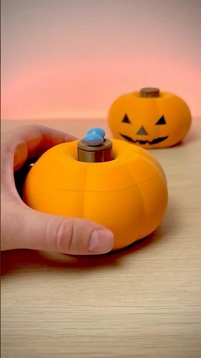 Halloween Candy Dispenser 🎃 – 3D Print Treat Box! #halloween #3dprinting #candy