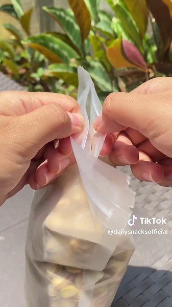 Delicious Salted Roasted Pistachio with Shell - Daily Snack Option