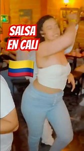 Bailando Salsa en Cali Colombia - La Caldera del Diablo #salsacali