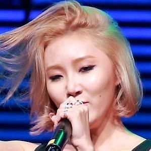 Hwasa Boyfriend 2026: Dating History & Exes - CelebsCouples
