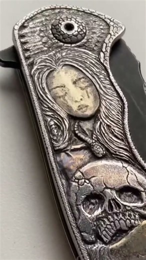 Titanium custom knife.#edc #knifeskills #knifelife #knife #knifes #short #skull #custom #diy #skulls