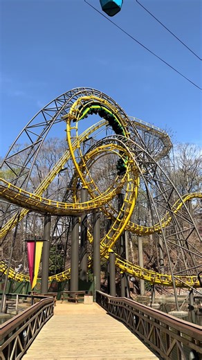 Unique interlocking vertical loops, a signature element of the classic Arrow Dynamics coaster that creates the illusion of two intertwined tunnels! Loch Ness Monster - Busch Gardens Williamsburg #rollercoaster #amusementpark