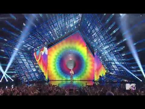 Miley Cyrus - VMA 2015 Opening