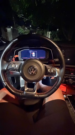 Jonathan_Galindo on Instagram