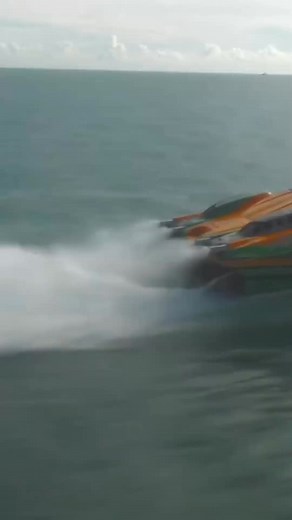 36 Nor-Tech Credit@flpowerboat #powerboats #racing #powerboat #raceboat #classicboat #offshoreracing | Nina Y. Bain