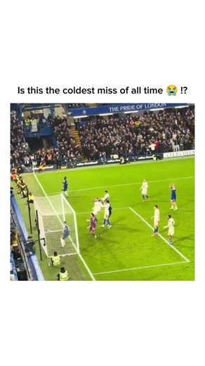 RVZ on Instagram: "Chelsea suffered a major 2–2 Premier League draw with Leeds United today after blowing a two-goal lead at Stamford Bridge. João Pedro put the Blues ahead with a well-taken finish, and Cole Palmer added a second from the penalty spot to seemingly put the game to bed. Leeds, however, fought back with a penalty from Lukas Nmecha and a close-range equaliser from substitute Noah Okafor to snatch a dramatic point. The match will be remembered most for Cole Palmer’s missed opportunit