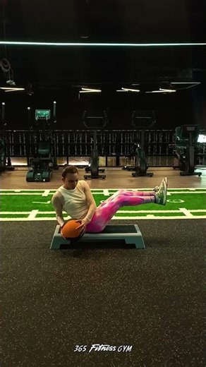 🔥 SHE TRAINS WITH PURPOSE. SHE LIVES WITH CONFIDENCE.