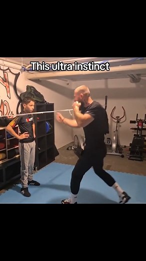 12M views · 10K reactions | #ko #knockout #respect #footwork #boxeo #tips #tutorial #foryou #boxingtraining #parati | Alinmma12 Reels | Facebook