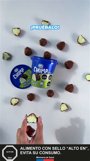 ¿Ya conociste el nuevo Chomp Pistacho?💚 Deliciosos bombones de chocolate con un exquisito relleno cremoso de helado sabor a Pistacho 😍. Etiqueta a tu amig@ para que te regale un Chomp Pistacho 🫶. | Savory