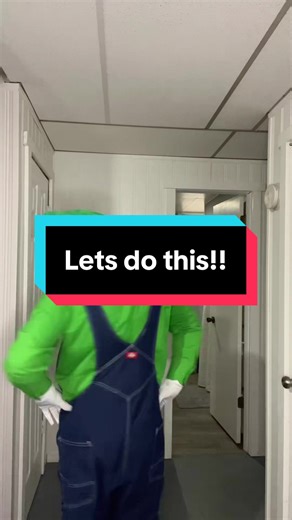 I’m in Mario let’s a do this!! #Cosplay #luigi #luigicosplay #fyp #luigistooge