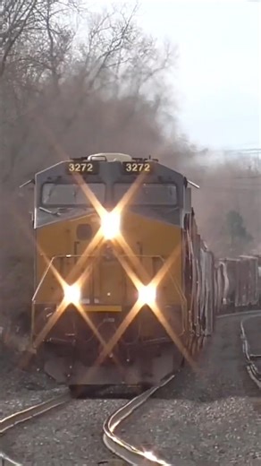 CSX M364 Manifest Mixed Freight Train from Berea, Ohio 12/28/2024 #shorts #csx #train #railroad #ns