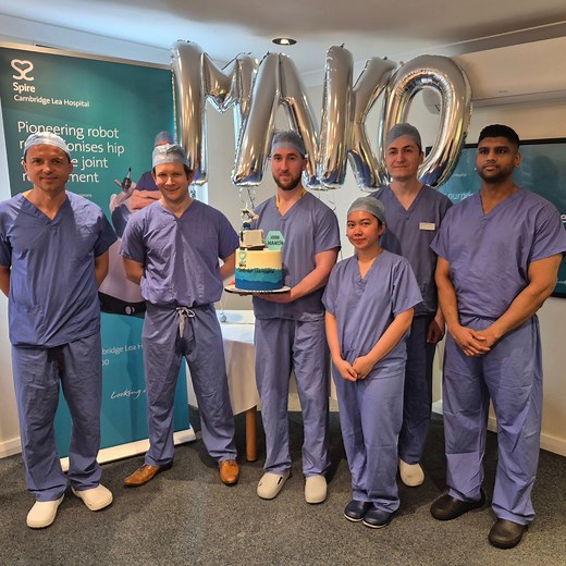 Spire Cambridge Lea Hospital celebrate 1000 orthopaedic robotic procedures performed using the Mako robotic arm. This remarkable achievement highlights the transformative impact of the Mako robot in joint replacement surgery. 🎉 Nayab Haider, Hospital Director at Spire Cambridge Lea Hospital shared 💬 "This landmark milestone highlights our commitment to offering patients the very latest innovations in orthopaedic care. The state-of-the-art Mako robot is revolutionising joint replacement surgery
