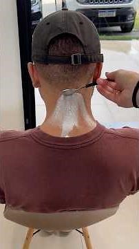 Put baking soda on the back of your neck! You won't believe the results!