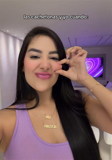 Los Cachetes Son Vida: La Alegría de Ser Cachetona