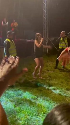 😍🌧 #teatairovic❤️ #izraelipalestina #live #nastup #koncert #nastupi #fyp #fypシ #fypage #new #video #tea #tairovic #teatairovic #❤️ #🔥 #✨️ #🌧