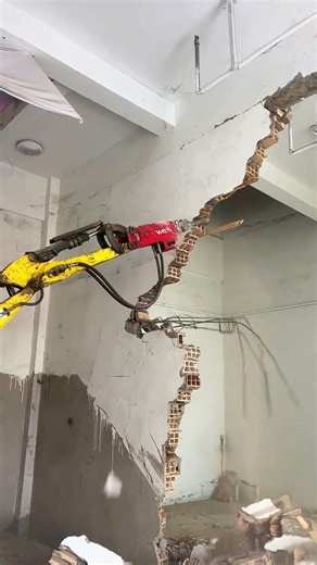Powerful Wall Demolition Machine in Action 💥🏗️ #shorts