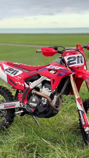 Exploring the CRF250RX: The Ultimate Enduro Machine