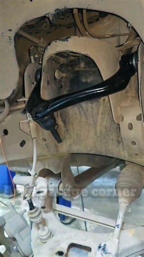 ford expedition upper control arm installation,#mechanic#تبديل مقض فوق أمامي#ytshort#automobile#usa