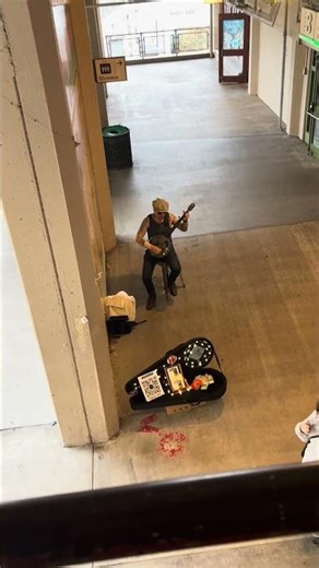 Banjo Street/Market(?) Performer🤠😎