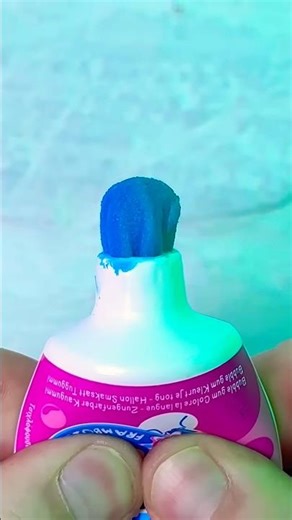 How to use toothpaste😳