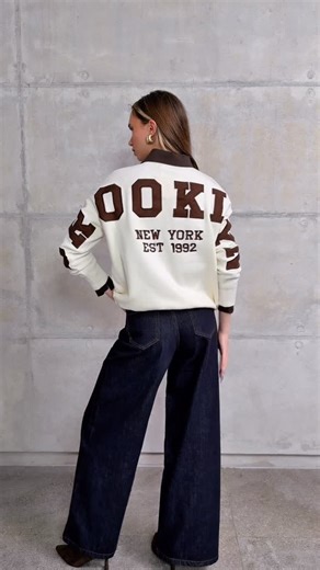 Ivanny- Moda y vestidos en Quito on Instagram: "Dos sacos, dos moods 🤎🤍 El café para verte cool & cozy... y el blanco para un look más clean, fresh y elegante✨ ¿Cuál te pones hoy? ⚡️ Descubre todas las piezas disponibles en nuestra tienda física: 🕓9:30am a 7pm 📍San Ignacio y Humboldt, Quito, Ecuador. O visita nuestra página web 💌ivannyboutique.com ☎️ Escríbenos a 0995373517 / 0959770069 #ivannyboutique #outfitideas #quito #modaecuador #streetstyle looksdeinvierno saco basicbutmakeitfashion 