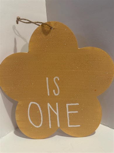 1st Birthday Sign ~ Party Decor ~ Girls Birthday ~ Sparkly Orange Flower ~ 9.25” Wood Sign - Etsy