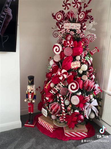 Candy Cane Christmas Tree Decorating Ideas for 2022