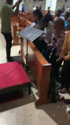 Mbio Mbio: A Joyful Catholic Choir Performance