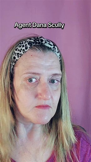 DANA SCULLY X-FILES eyeshadow turtoial. Concealer Hyglam Concealer @Natasha Denona Brows @loreal faux brows Eyeshadow eye need a warm palette mascara @Maybelline NY sky high Mascara Holly wood filter @Charlotte Tilbury foundation @Estée Lauder doublewear wear foundation blush buttermelt nyx orange @NYX Professional Makeup setting powder @Haus Labs bronzer @Rare Beauty contour shape shifter @Morphe Cosmetics lip combo @ColourPop Cosmetics oopsite attract lip liner pillow talk lipstick #eyeshadowt