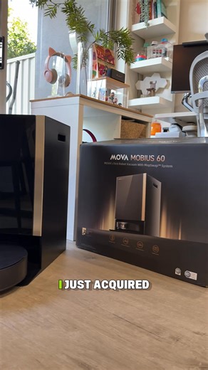 Tired of cleaning hair out of your robot vacuum? Meet the MOVA MOBIUS 60 Robot Vacuum. Built with the MopSwap™ System and a triple anti-tangle design,it removes 99.99% of hair — no more messy brushes. | MOVA USA