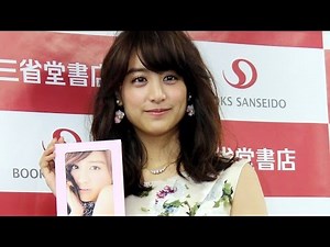山本美月、週めくりカレンダーに「歴史感じる」 「2015 山本美月カレンダー」発売記念イベント1
