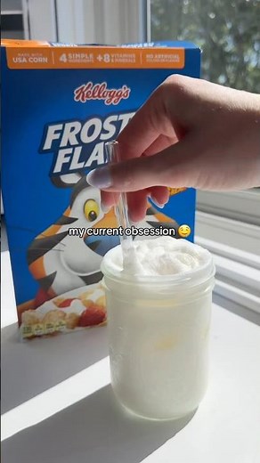your sign to try a Kellogg's Frosted Flakes dirty soda 🥣🥤