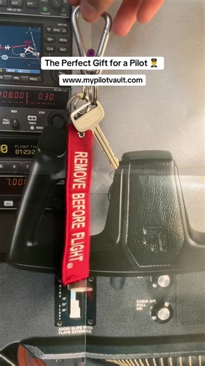 The PERFECT Gift for a Pilot 🧑‍✈️ Available at www.mypilotvault.com #studentpilot #keychains #pilot #removebeforeflight #pilotgifts