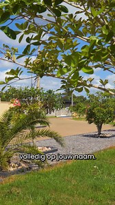 Niet zomaar wonen. Maar wonen met zekerheid, rust en visie. 🌿🏡 Bij Luxury Village Helena koop je niet alleen een kavel, je investeert in rust, veiligheid en toekomst. ✨ ✔️ Eigendomstitel op jouw naam 📄 ✔️ Nutsvoorzieningen direct beschikbaar ⚡💧 ✔️ Perfect om jouw droomhuis te bouwen 🏠 📲 Interesse? Neem vandaag nog contact met ons op. 🌐 www.joeglalonroerendgoed.com 📧 info@joeglalonroerendgoed.com 📞 597 402-150 | 597 851-1334 📍 Ameeshaweg 11, Paramaribo, Suriname 📅 Ma t/m Vrij, 8:00 - 1