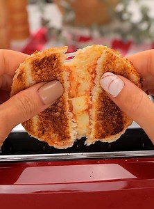 10M views · 77K reactions | Easy cheesy recipes for cheese lovers! | 5-Minute Crafts | Facebook