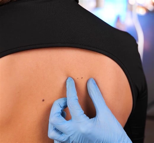 32K views · 49 reactions | How a Corset Piercing Is Actually Done | 5-Minute Crafts SHORTS | Facebook