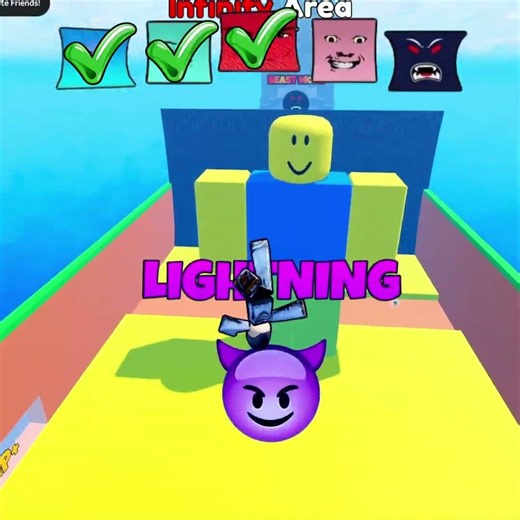 Best Youtuber To Help Me Survive 🥶🌊 #roblox