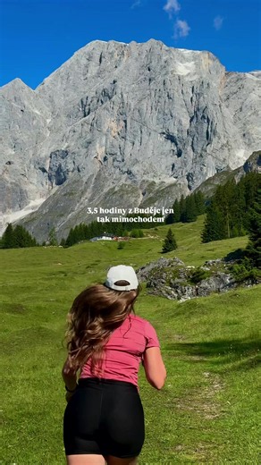 Jen 3,5 hodiny a jsi v ráji 🥹❤️‍🩹 📍Hochkönig Tohle zrovna je trek vedoucí pod Hochkonig, který měl asi 10 km a je opravdu pro každého. Nečeká tě tam žádné vysoké převýšení a ani náročné úseky, prostě pohodová procházka 🥾 #cestovani #hike #rakousko #travel #viral hochkonig hike trek