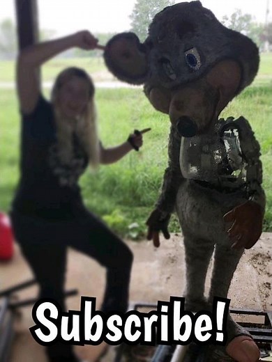 Abandoned Chuck E. Cheese Animatronic Rescued From Landfill!