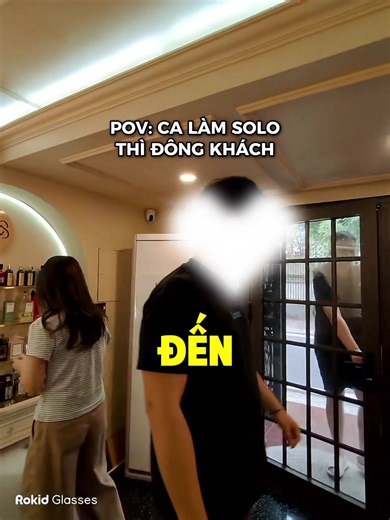 Tại EAP chúng tôi có một văn hoá đã in đậm vào tác phong của từng cá nhân, đó là khi khách tới hãy để khách thử mùi nhiều nhất có thể, và theo cách mà khách muốn. Xịt lên da, lên giấy, test trong cửa hàng, test ngoài trời đều được miễn là đúng nhu cầu của khách. #POV #NuocHoa #EAP #LUSTED