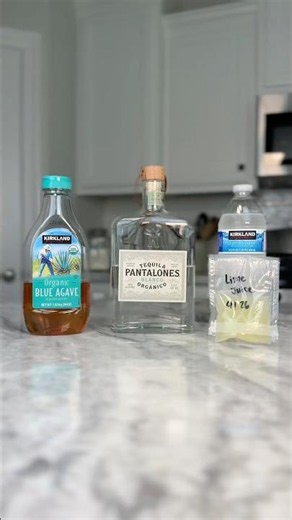 Classic Margarita Recipe | Only 4 Ingredients 🍹