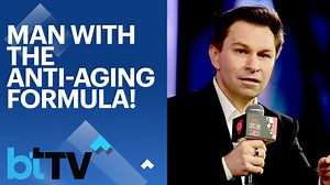 David Sinclair is a man who claims his ‘biological age’ is 10 years less than his actual age of 53. The Harvard Geneticist is a leader in longevity science. Watch him in a riveting conversation with Kalli Purie, Vice Chairperson, India Today Group at the #IndiaTodayConclave. The two discuss the formula to look younger, how healthy sugar is for you, whether fruits are a good substitute for sugar, the newly-researched stress-busting food, the benefits of red wine and the magic of metformin. Watch: