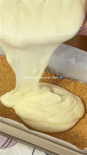 How To Make Blueberry Cheesecake Crumb Bars 🫐