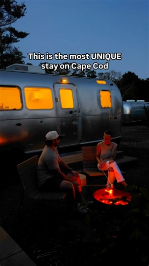Tucked away in beautiful Falmouth, Auto Camp Cape Cod is the coastal escape you didn’t know you needed. Airstreams, beach bike rides, chill nights by the fire - this is a dream summer stay 🐚👒🌊🚲 | Dave and Joce