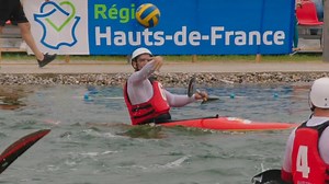 Así es el Kayak-polo, el deporte que combina waterpolo y piragüismo y en el que España brilla