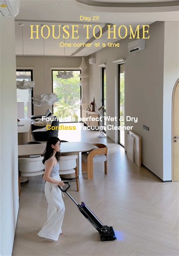 Cleaning become faster & easier 🤍 I live in an open-space home with large glass panels everywhere, so even the smallest dust shows up instantly. Keeping the floor clean used to take so much time. That’s why I started using the newest Tineco S9 Artist Steam Pro from @tineco_indonesia It vacuums, mops, and removes stains in one go,with a larger 880 ml water tank for longer cleaning sessions. Dust and hair are picked up in just one swipe. The DualBlock Anti Tangle Design cuts hair before it wraps 